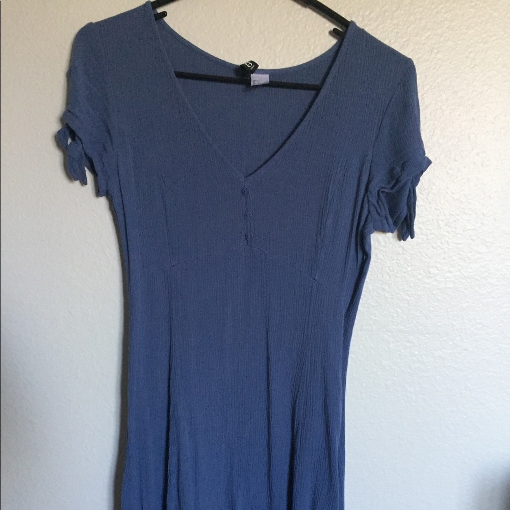 Short sleeve dress